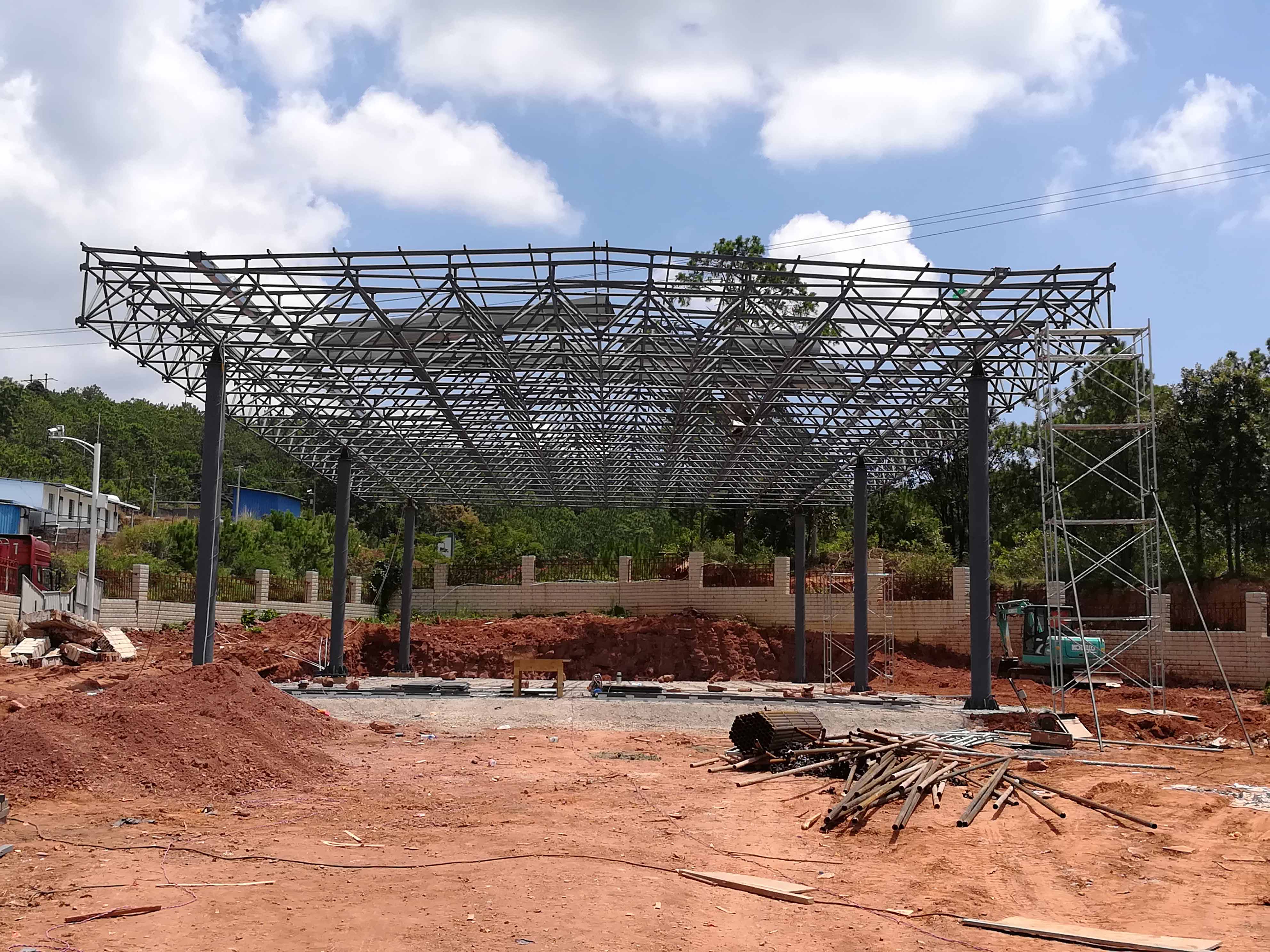 辉县加油站网架屋面